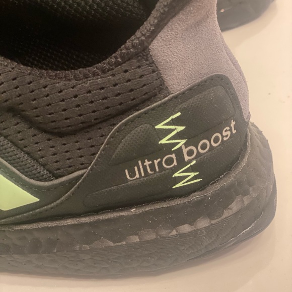 Adidas Ultraboost S&L Core Black Glow Green. Glow in Dark - Picture 7 of 8
